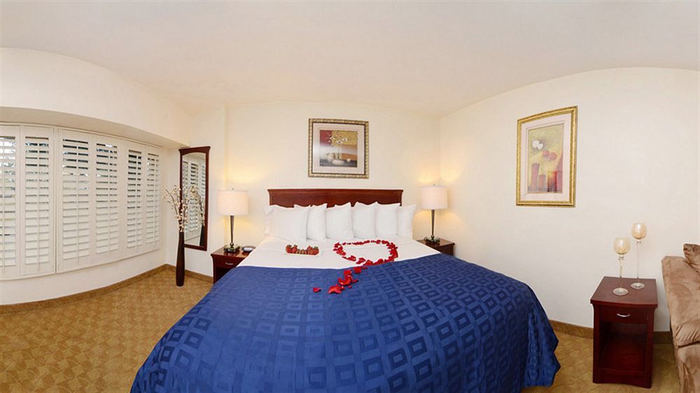Ramada By Wyndham Oakland Downtown City Center Zewnętrze zdjęcie