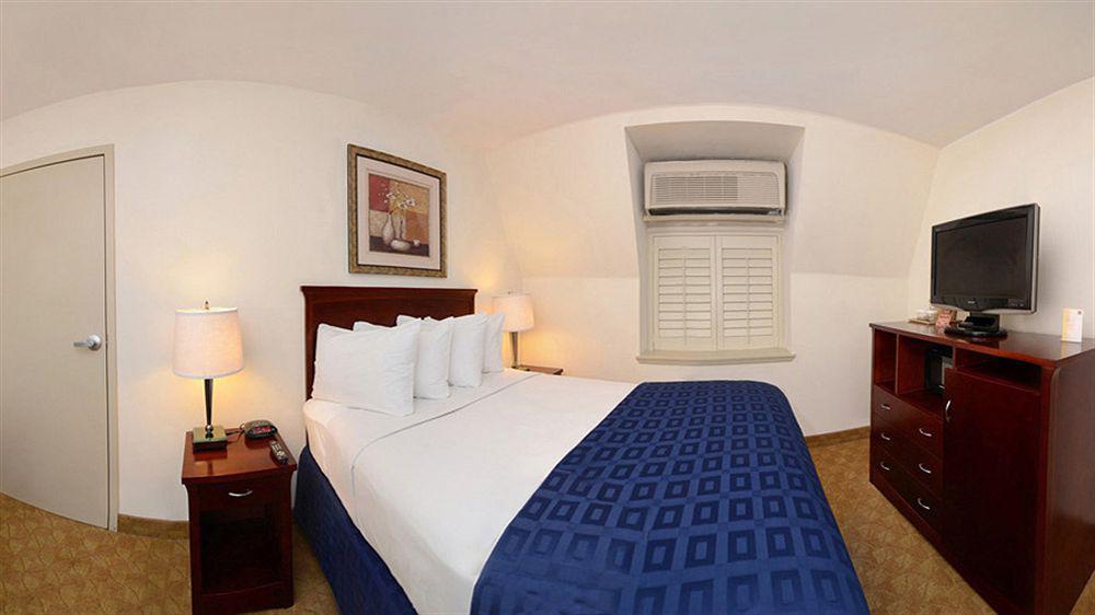 Ramada By Wyndham Oakland Downtown City Center Zewnętrze zdjęcie